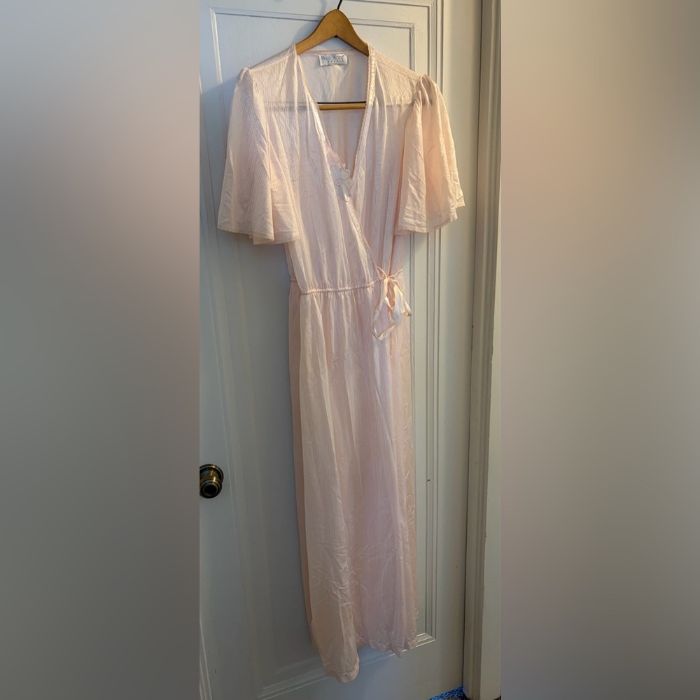 VINTAGE 70s 80s Baby Pink Women's Robe